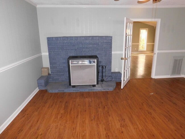 Photo - 2128 N Red Banks Rd