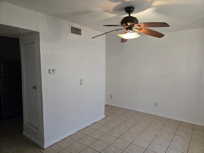 Building Photo - 3416 Wendelkin St Unit Zion Rentals and Investme