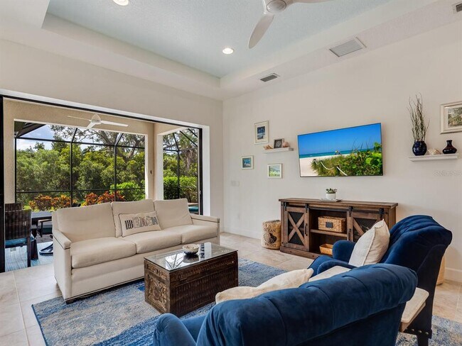 Photo - 3929 Waypoint Ave