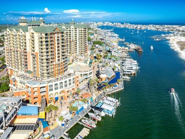Building Photo - 10 Harbor Blvd Unit W128 Rental