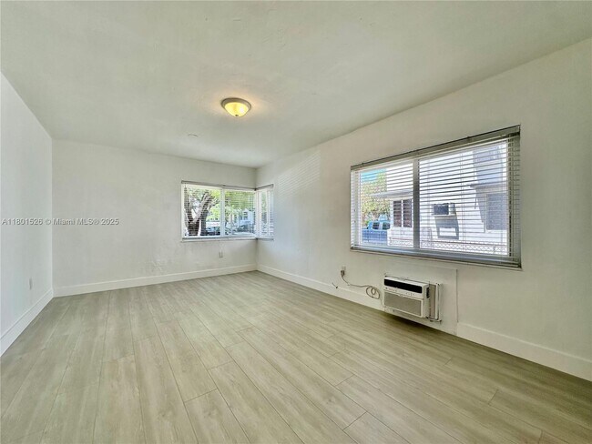 Photo - 955 Bay Dr Apartment Unit 1