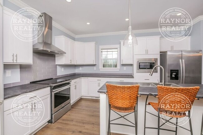 Photo - 481 Montgomery Rd