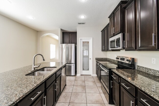 Photo - 869 Glendale Ln