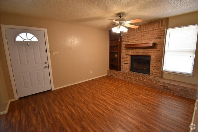 Building Photo - 1802 Rawhide Loop Rental