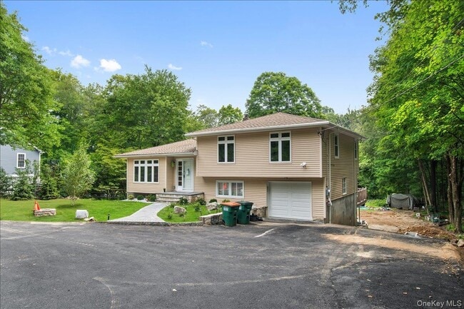 Building Photo - 674 Sprout Brook Rd