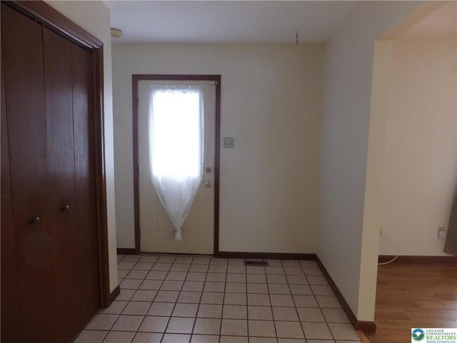 Photo - 1207 Kressler Rd