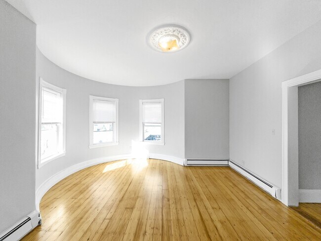 Photo - 306 Centre St Unit 3