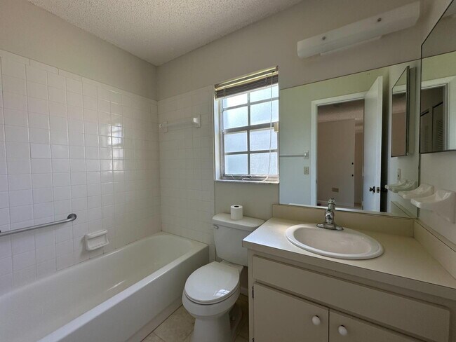 Photo - "Charming 2-Bed, 2-Bath Oasis in New Port ...