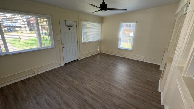 1125 10th Ave
