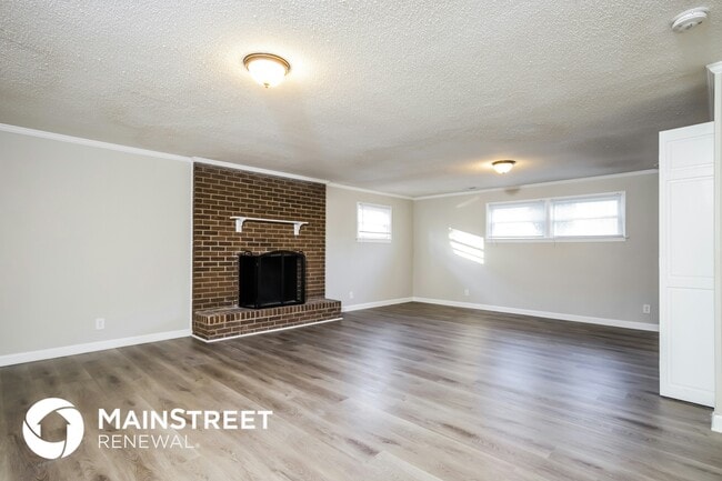 Photo - 258 Shallowbrook Dr