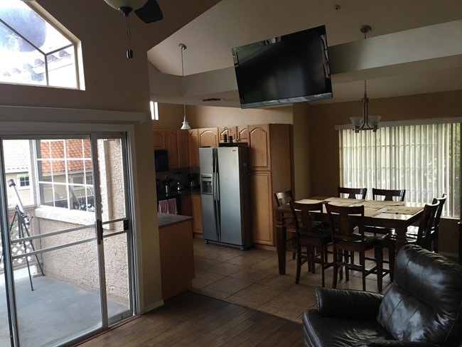 Photo - 1633 E Lakeside Dr