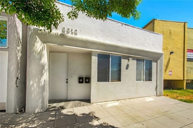 Building Photo - 5512 Long Beach Blvd Unit B