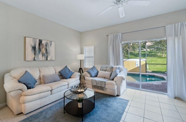 Photo - 3/2.5~La Encantada~ Yellow Lantana Ln ~ FULLY FURNISHED!