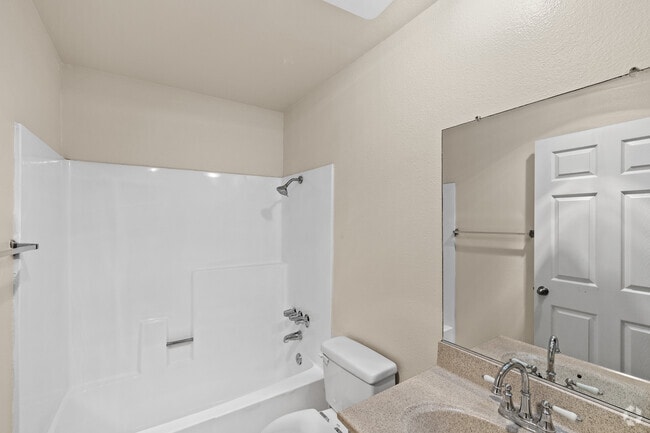 2BR, 1.5BA - 790SF - Primary Bathroom