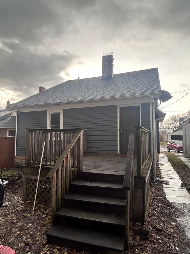 Photo - 9501 Rosewood Ave