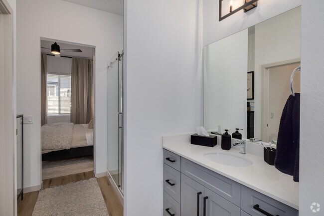 2BR, 2BA - 1,012SF - Primary Bathroom
