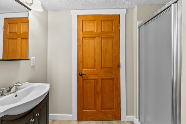 Photo - 125 E Charles St