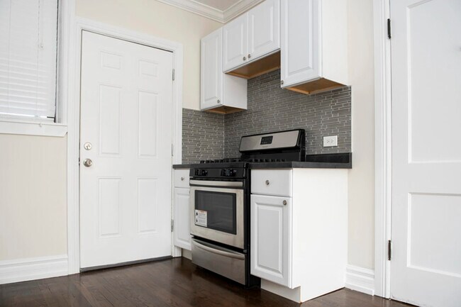 Photo - 1056 W Lill Ave