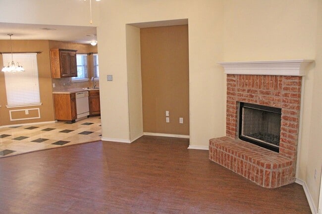 Photo - 4 Bedroom 2 Bath home for Lease