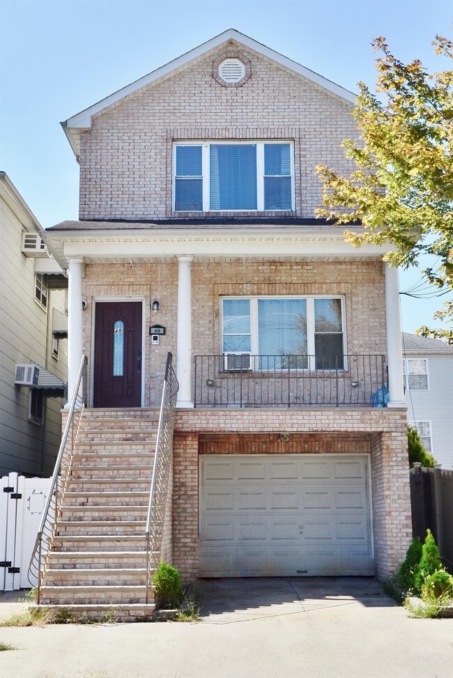 Building Photo - 48 Linnet St Unit 2 Rental