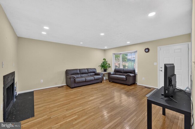 1152 Southern Night Ln