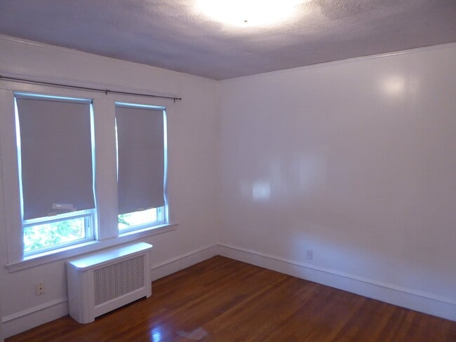 Building Photo - 24 Paul Revere Rd Unit 2