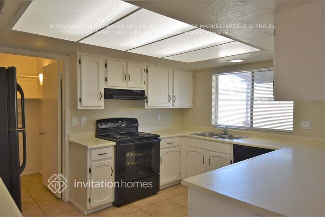 Photo - 2220 W Oraibi Dr