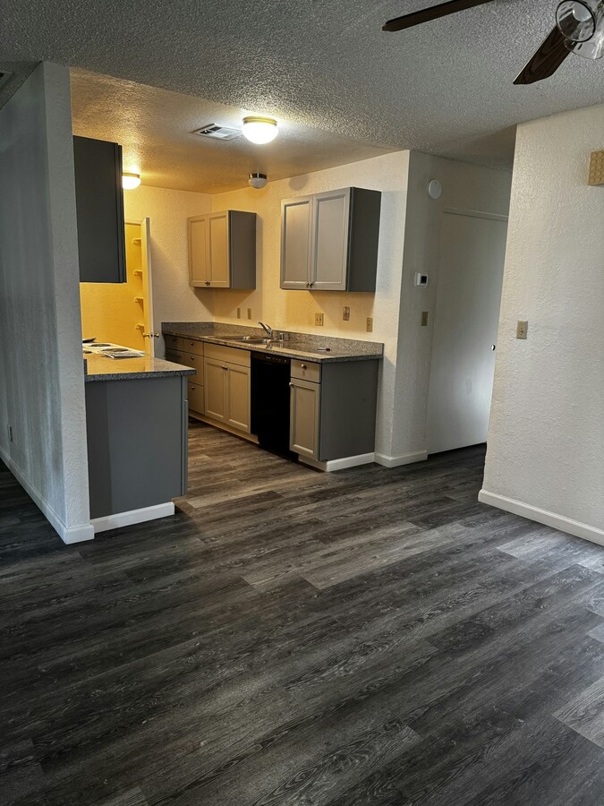 Photo - 7422 Kelley Dr