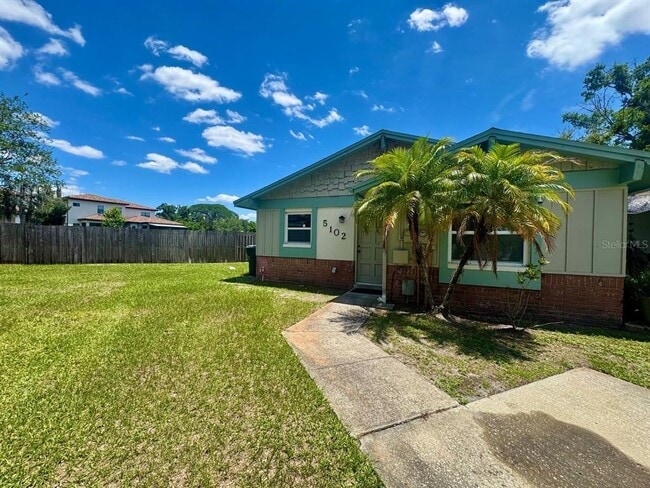 5102 Lawnton Ct