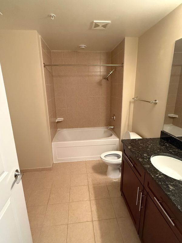 Photo - 157 Fleet St Unidad 411