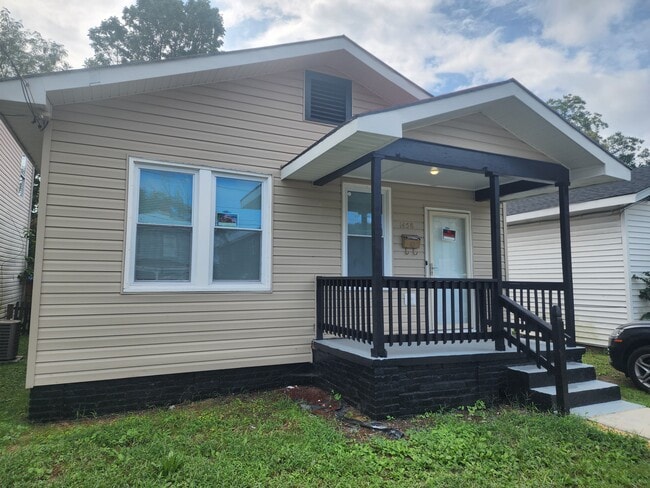 1458 Ferndale Ave