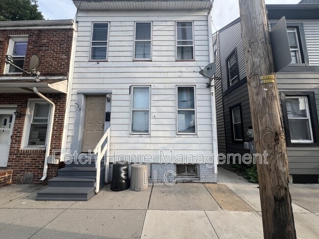 Photo - 113 Arch St