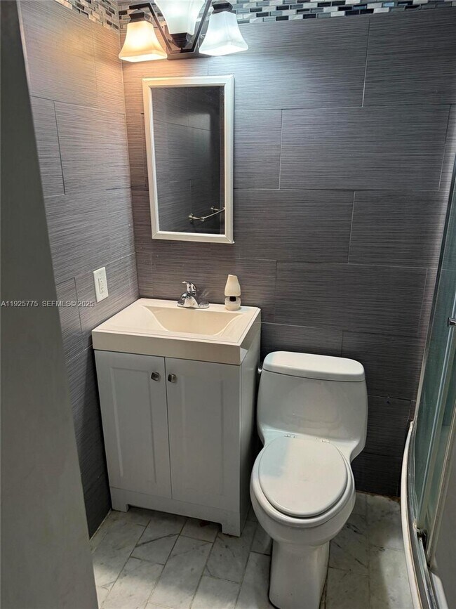 Photo - 4050 NE 12th Terrace Unit 13-1