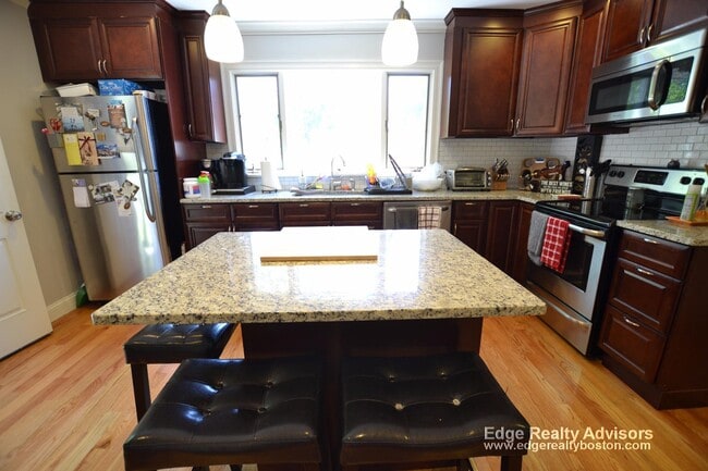 Photo - 33 Bigelow St Unit 1