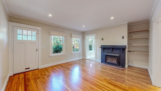 Photo - 176 Parker St