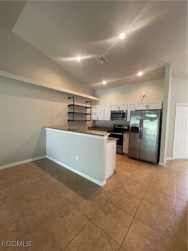 Photo - 1020 NE 8th Pl