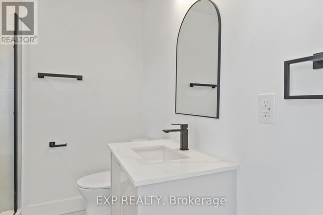 Photo - 7277 Wilson Crescent