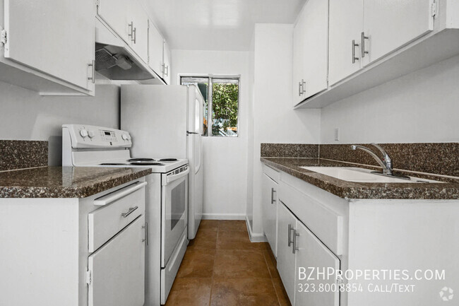 Building Photo - Beautiful 2 Bedroom in Prime Hollywood Unit 19B Rental