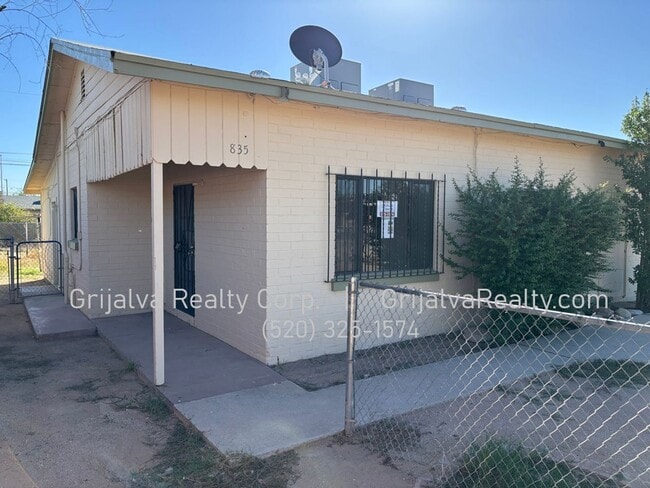 Building Photo - 835 W Tipton Dr Unit 835