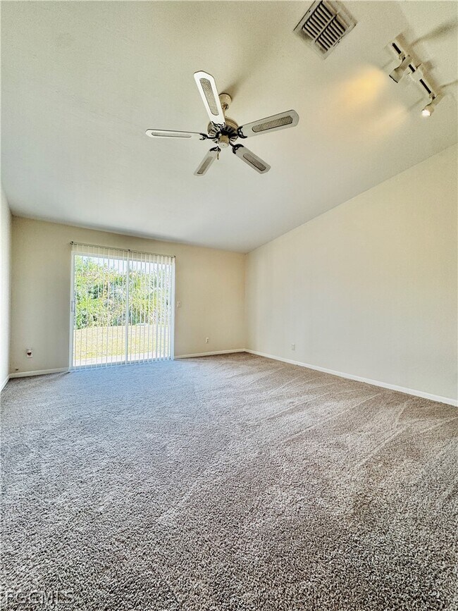 Photo - 19045 Holly Rd