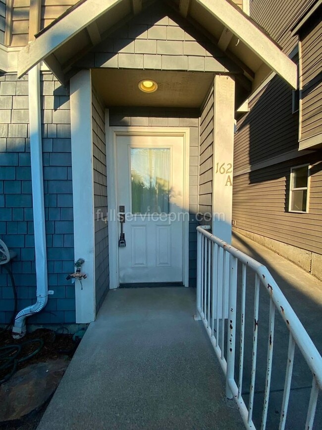 162A 15th Ave