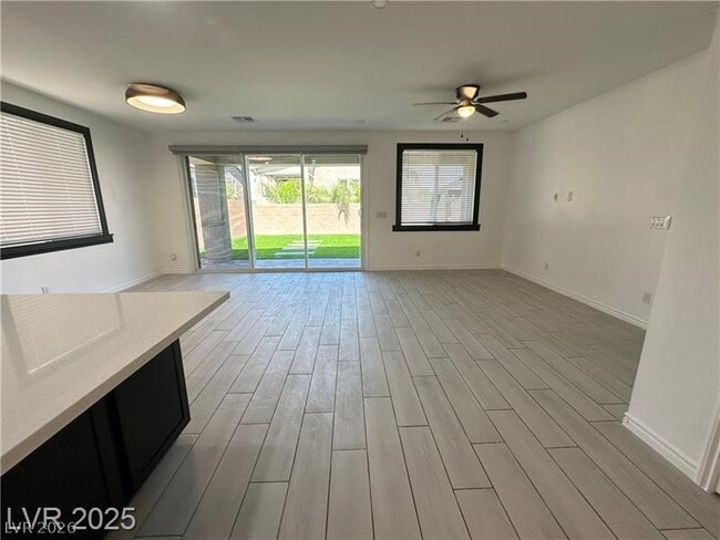 Photo - 9565 Camelback Crk Dr