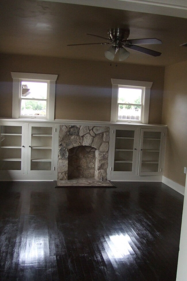 Photo - 700 E 45th St Unit 700