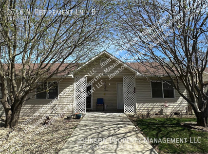 Building Photo - 2746 N Retirement Ln Unit B