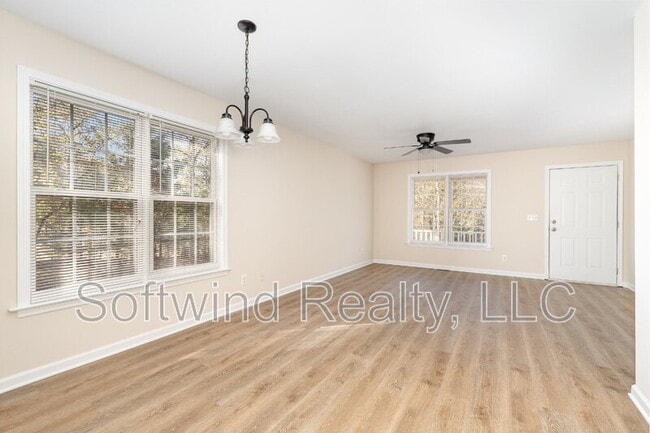 Photo - 1235 Summer St