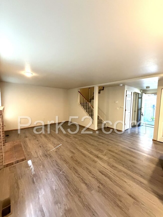 Photo - 2 Bedroom Townhome in Gig Harbor - New Flooring!