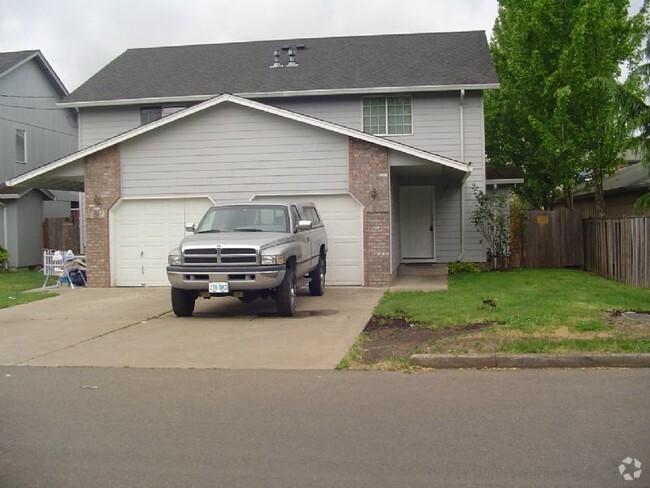 Building Photo - Santa Clara area updated 3 bedroom duplex Rental