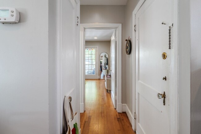 Photo - 3322 Stuart Ave Unidad 3322 Stuart Avenue #2