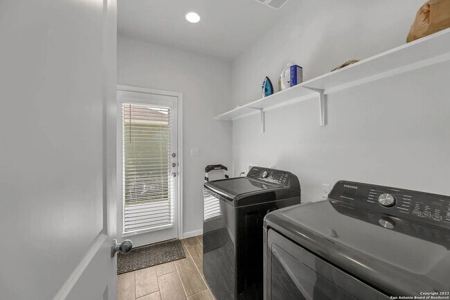 "Charming 3-Bed Oasis in San Marcos with 2 Full Baths – 1424 Sq Ft of Comfort!"