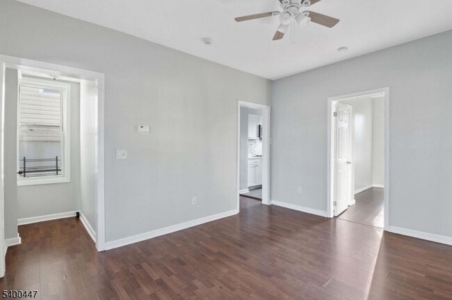 Photo - 35 McAdoo Ave